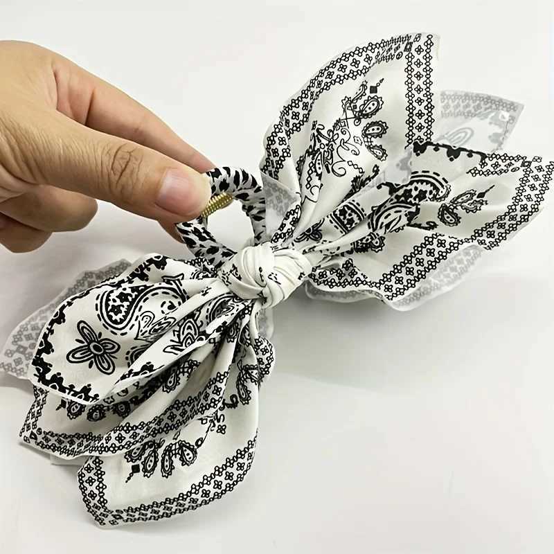 1pc New Double-Sided Cashew Flower Love Clip - Bow Shark Clip Fashionable Summer Holiday Hair Accessory H260402