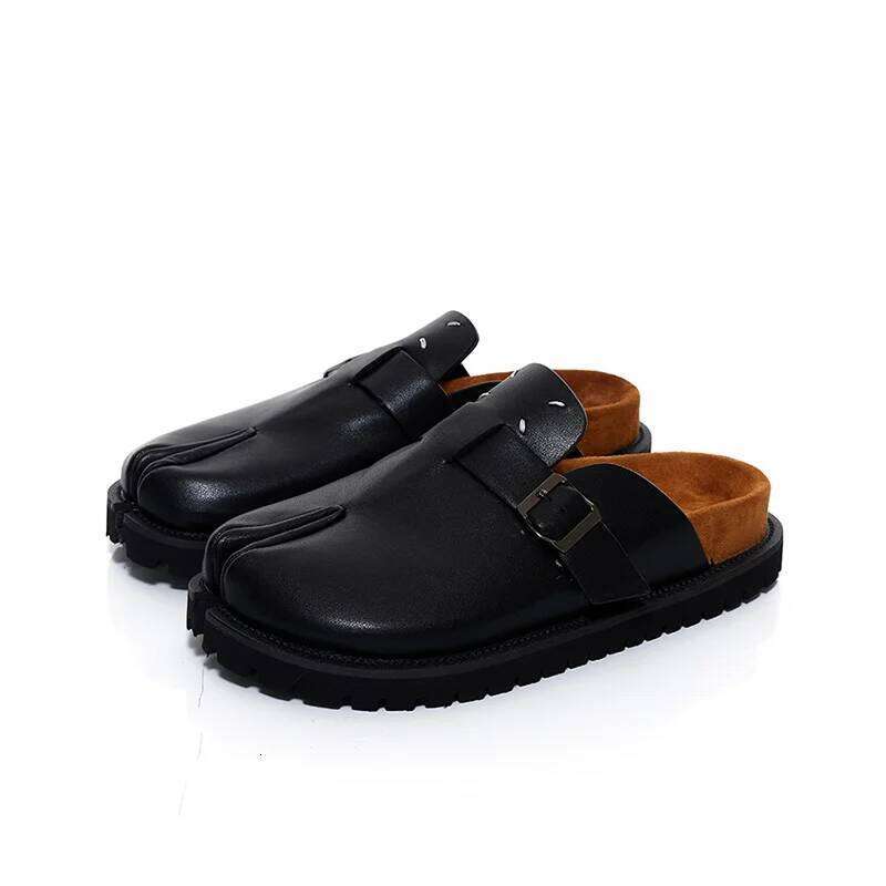 New Tabi men's and women's leather slippers breathable split toe thick soled Boken shoes with a sense of luxury