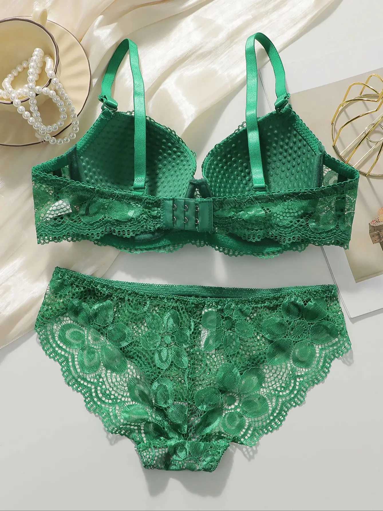 Elegant Green Lace Bra and Panty Set with Underwire Padded Cups Push Up Demi Bras Matching Brief for Women Lingerie Set S-XL Z260402