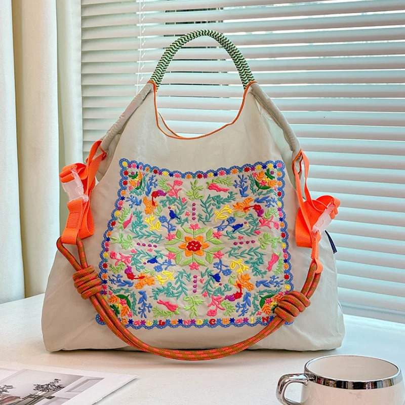 Womens Shoulder Bag Bohemian Style Flower Embroidery Shopping Bag Japanese Style Lightweight Foldableable LargeCapacity 260402