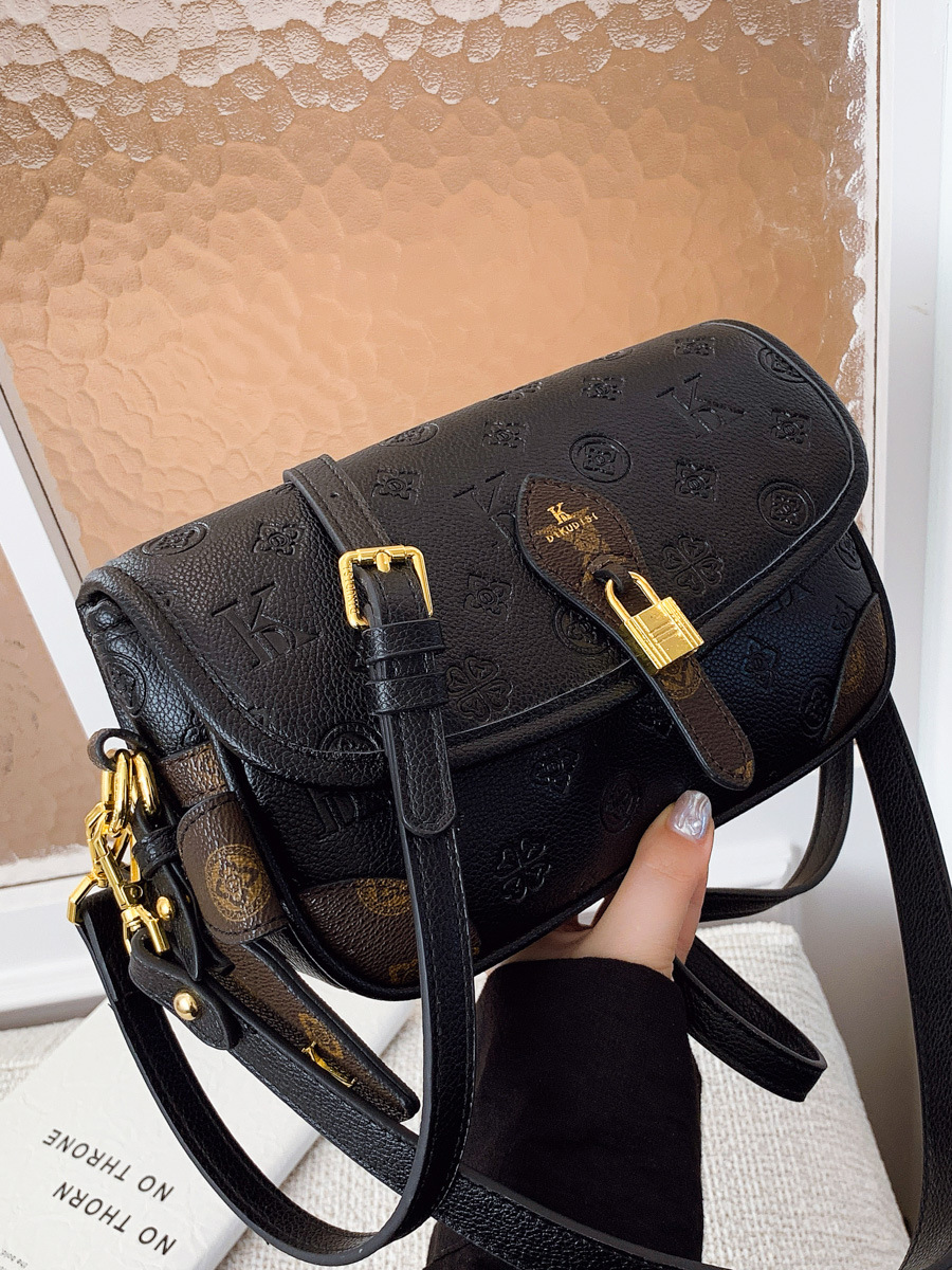The New Style High Quality Sense Fashionable All Build Foreign Gas Small Square Bag Woman Retro Shoulder Bag Crossbody Bag 2026