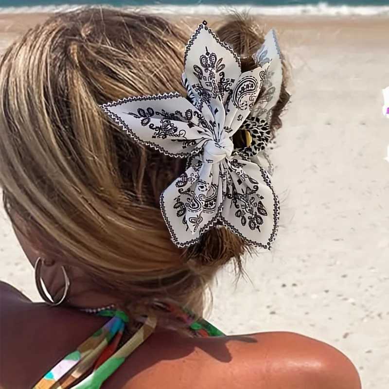 1pc New Double-Sided Cashew Flower Love Clip - Bow Shark Clip Fashionable Summer Holiday Hair Accessory H260402