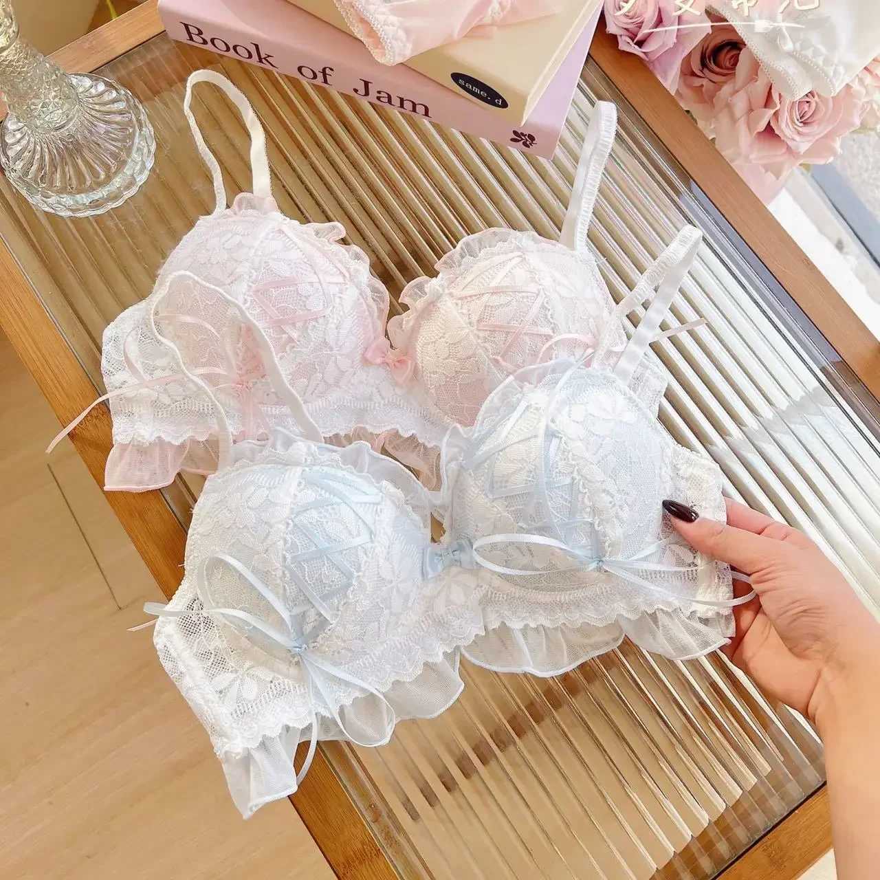 Japanese Style Lolita Princess Wind material cotton Lace Design for Girls Push-up Bra Women Underwear Push Up Bra Suit Z260402