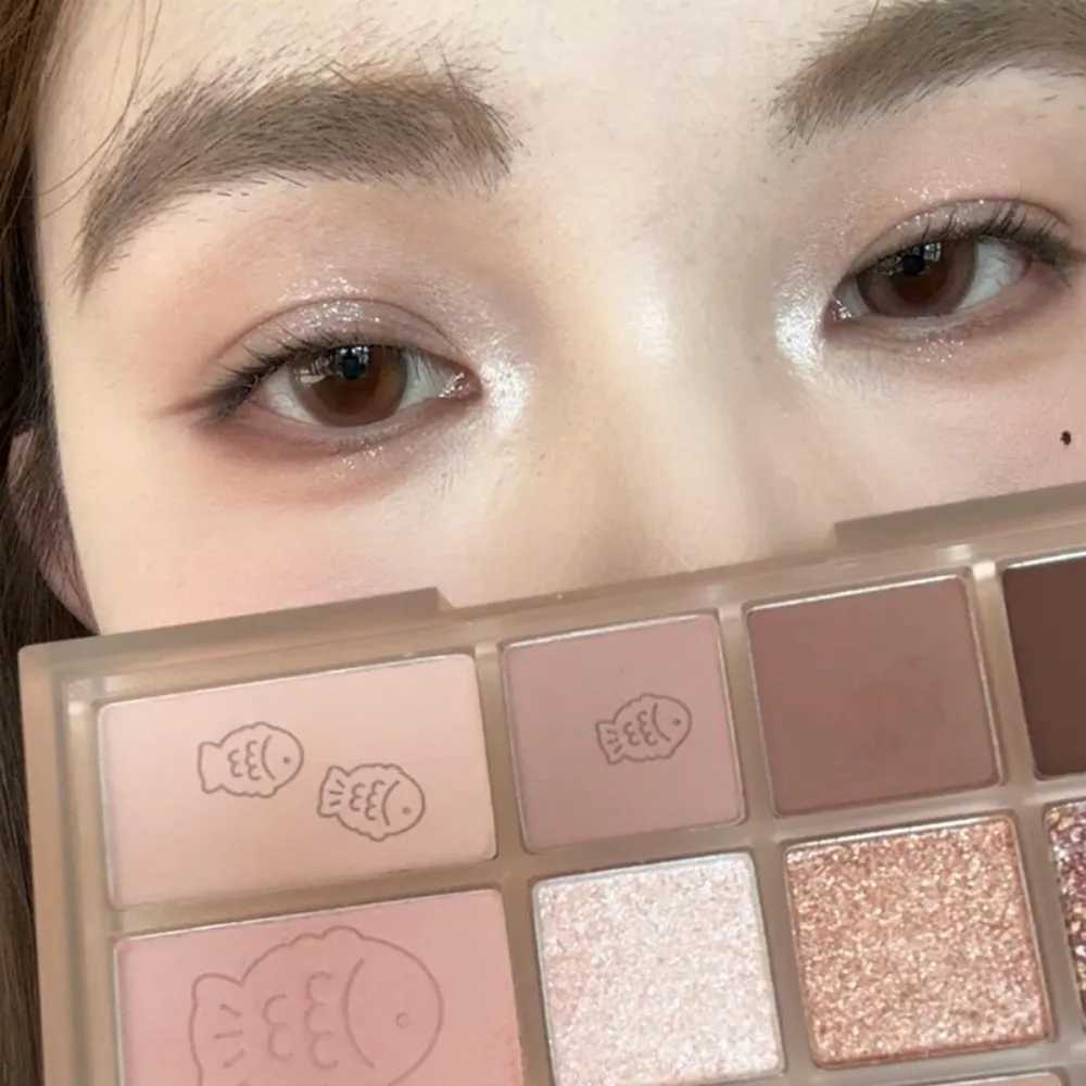 12Color Pink Brown Eye Shadow Tray Pearl Glitter Earth Matte Chocolate Eyeshadow Palette Korea Low Saturation Eye Pigment Makeup H260402