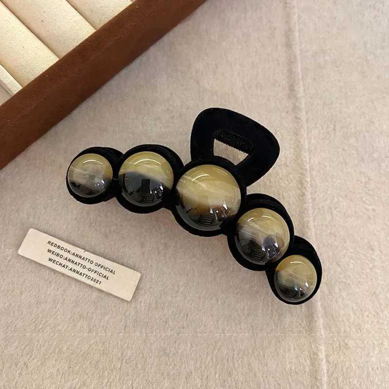 Fashion Acrylic Beads Large Hair Claws for Women 2025 New Handmade Bead Ponytail Shark Clamp Clips Headwear Hair Accessories H260402