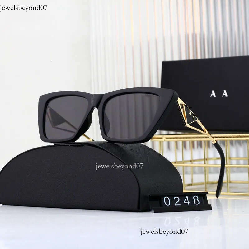 Luxury Designer p Sunglasses for Women Classic Butterfly pra Sunglasses UV Protection Outdoor Beach Sunglasses Travel Essentials Exquisite Case de4