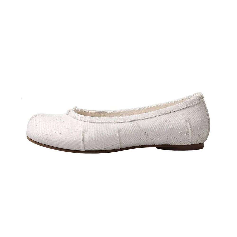 Arden Furtado Spring White cowhide Split toe Flat Shoes Round Toe Pull-on Small leather Commuter shoes Single shoe