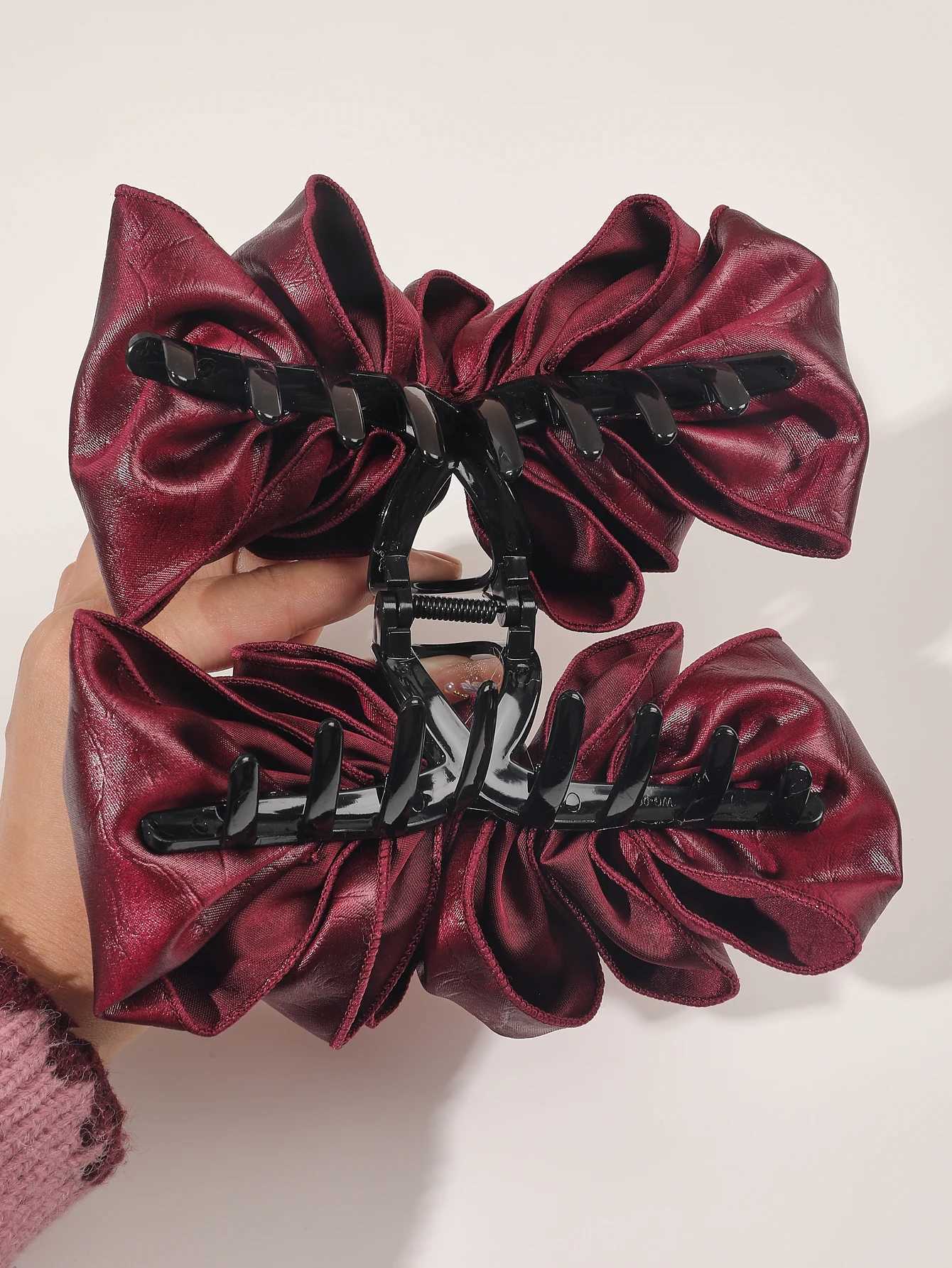Red Leather Bow Hair Claw Clips for Women Large Shark Clip Jaw Clips for Thick Hair No-slip Fashion Winter Black Hair Accessory H260402