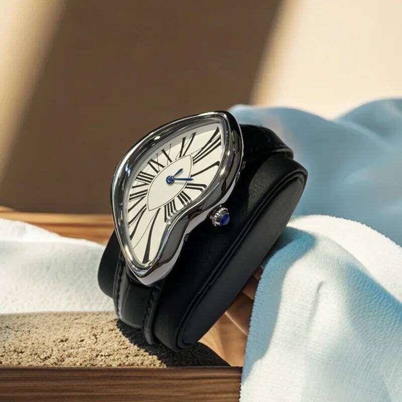 New Alien Crash Melt Twist Y2K Watch for Men and Women Fashion Leather Strap Waterproof Quartz Wristwatches Personalized Watches 26H0402