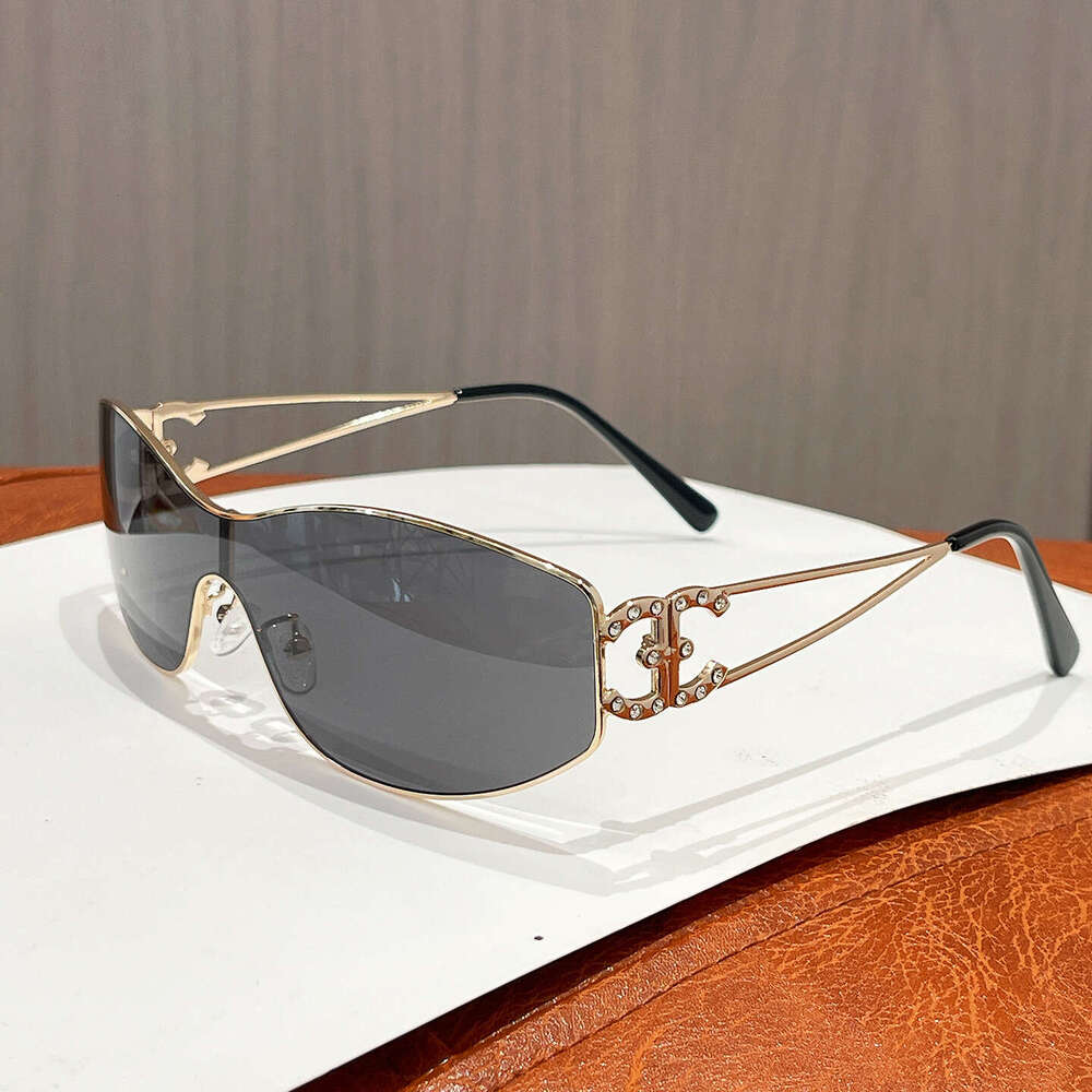 Vintage Double C Sparkling Large One-piece Lens Silver Frame Metal Inlaid Diamond Sunglasses Trendy
