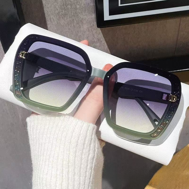 Designer Eyewear - Luxury - 2026 Edition - New Fashion Fine Shimmering Finish - Versatile Women's Street Style Uv-resistant Sunglasses