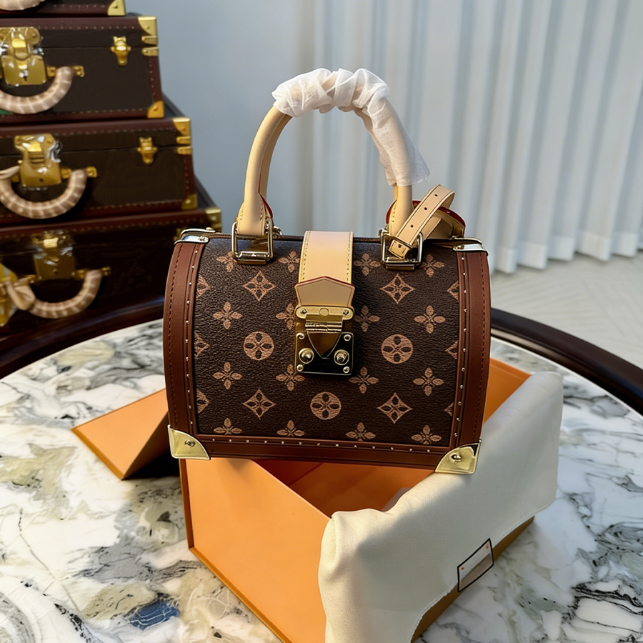 Designer Hard Box Cosmetic Case Luxury Hard Trunk Bag Flower Men Women Fashion Tote Bag Jewelry Crossbody Handbags Camera Box Lady Shoulder Bags Totes
