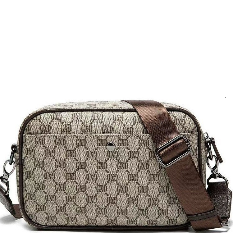 Thickened multi-layer single-shoulder messenger bag, casual underarm bag, high-end bag, fashionable and versatile messenger bag for men and women