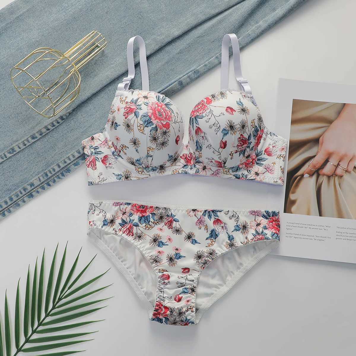 Women Floral Print Bra and Panty Set Push Up Underwire Lingerie Set Comfort Full Cup Bras and Brief for Everyday Z260402