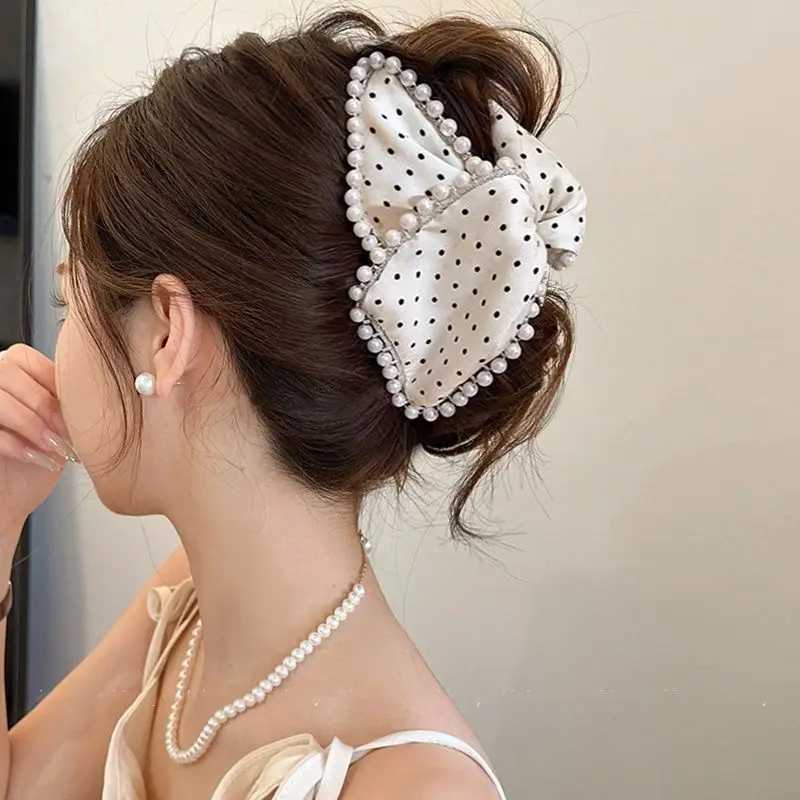 1 Pcs Ladies Hair Grabs Polka Dot Pearl Elegant Sweet Gentle Fashionable Hair Claws Simple Versatile Hair Accessories For Girl H260402