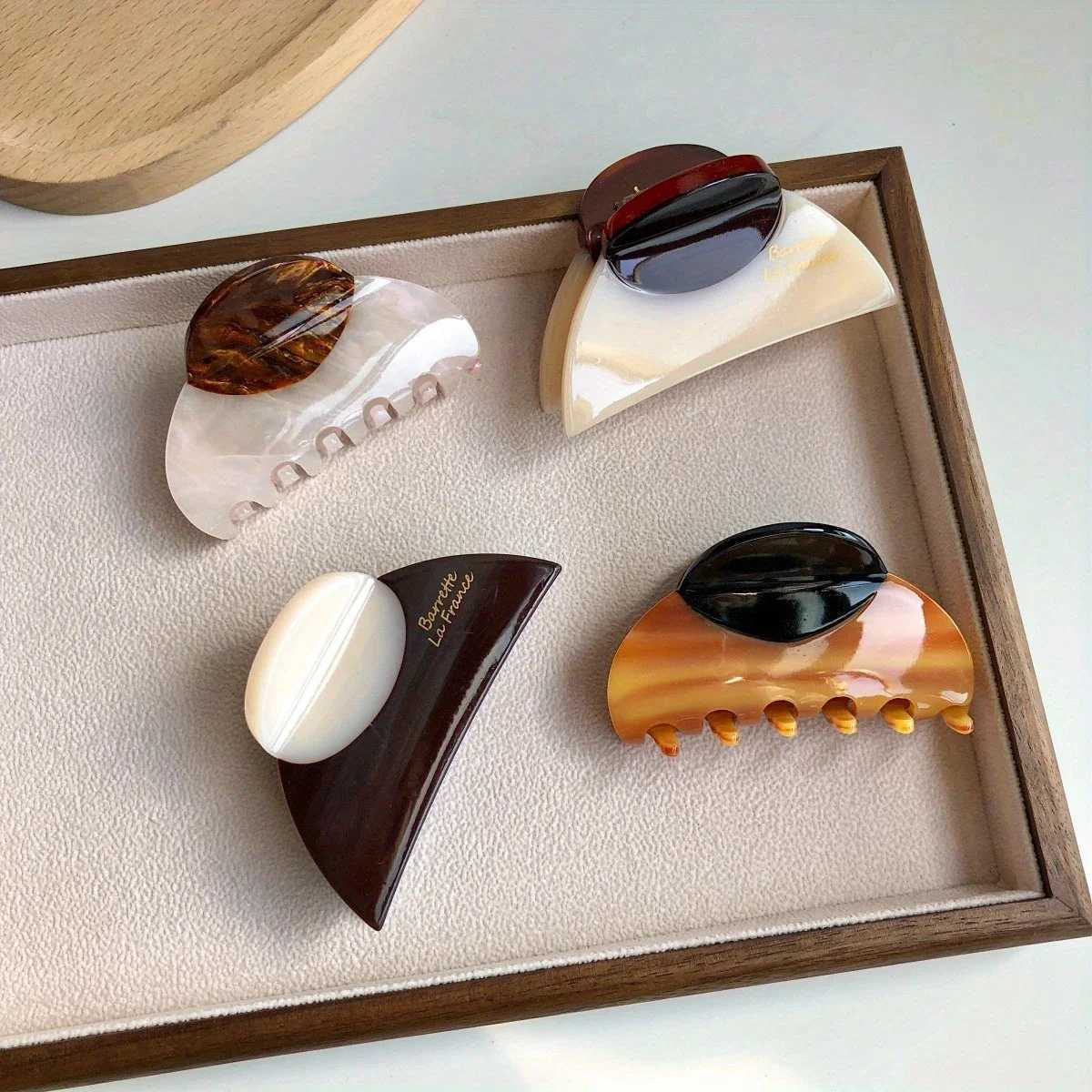 1Pc Elegant Vintage French Hair Clip Two-Tone with Wood Grain Marbled Design Perfect for Casual Daily Dressing Cute Hair Clips H260402