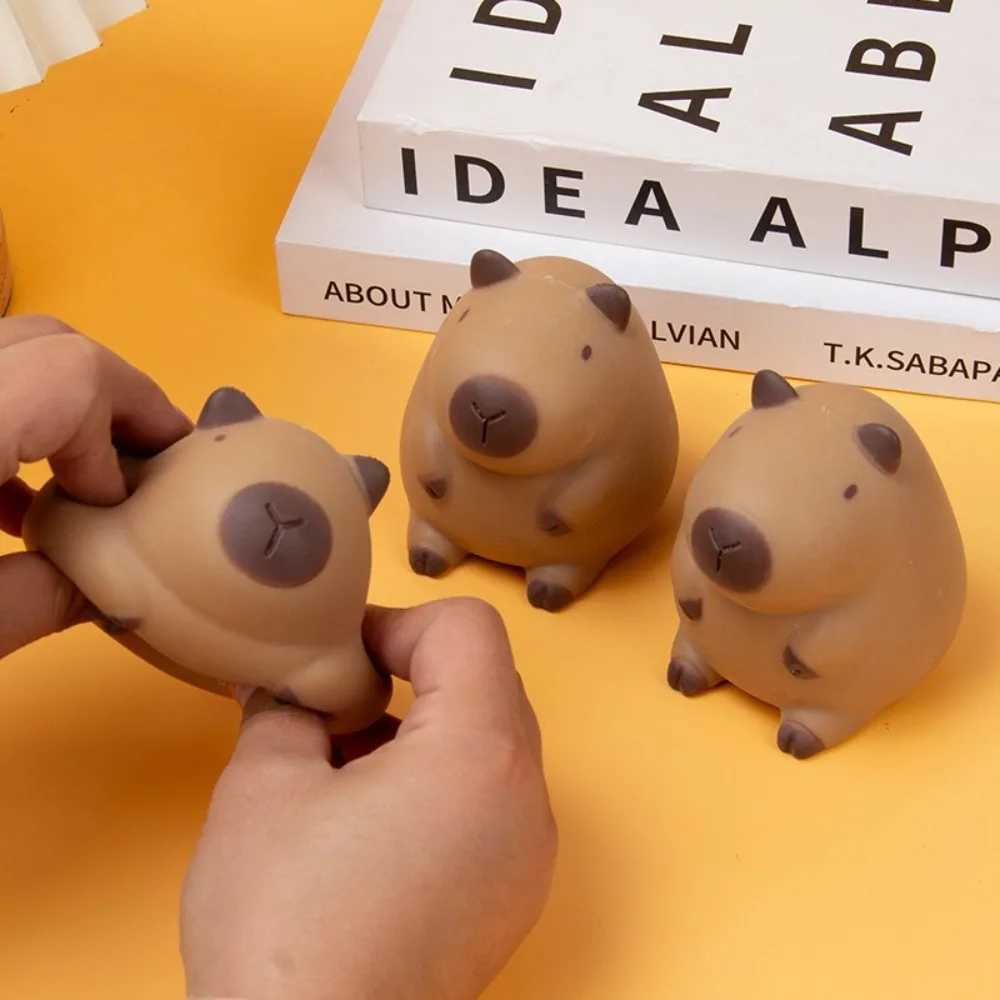 Cartoon Capybara Squeeze Toys Creative Pinch Slow Rebund Decompression Toys Fingertip Flour Animals Fidget Sensory Toy H260402