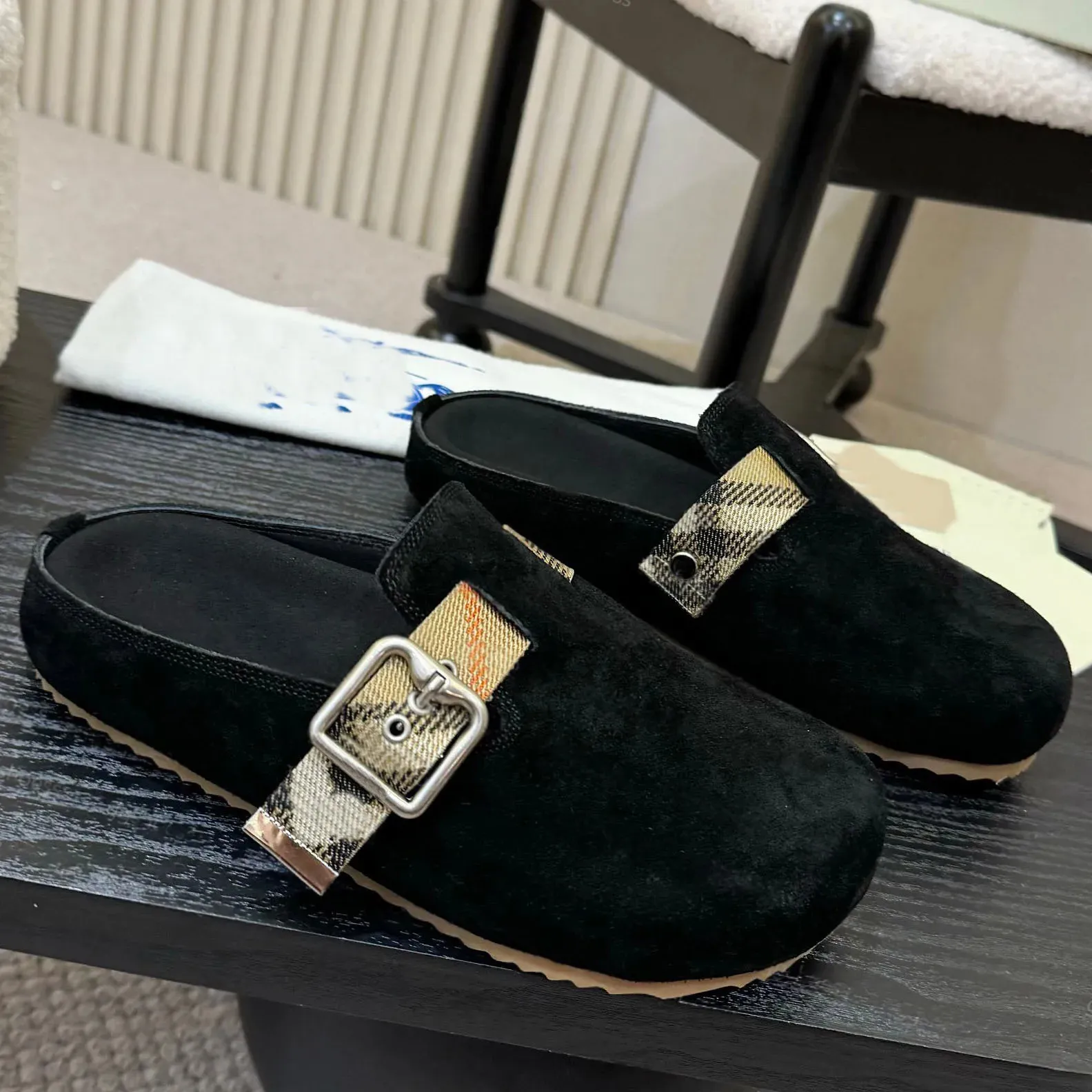Designer Slippers Sandal Slides Check Suede Urchin Clogs Slippers Designer Fashion High-Quality Men Women Suede Half Sandals Size 35-45