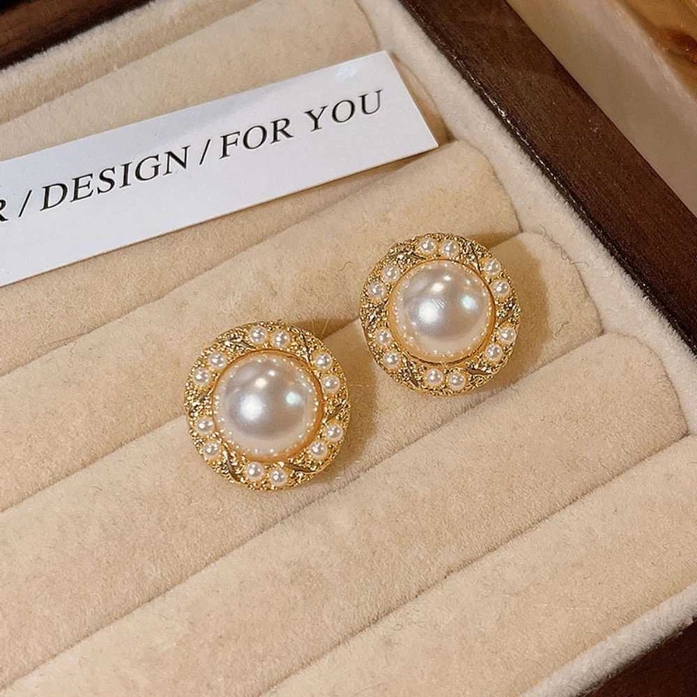 Retro Luxury Gold Color Geometry Trim Edge Imitation Pearl Piercing Stud Earrings for Women Bride Wedding Designer Jewelry Gifts H260403