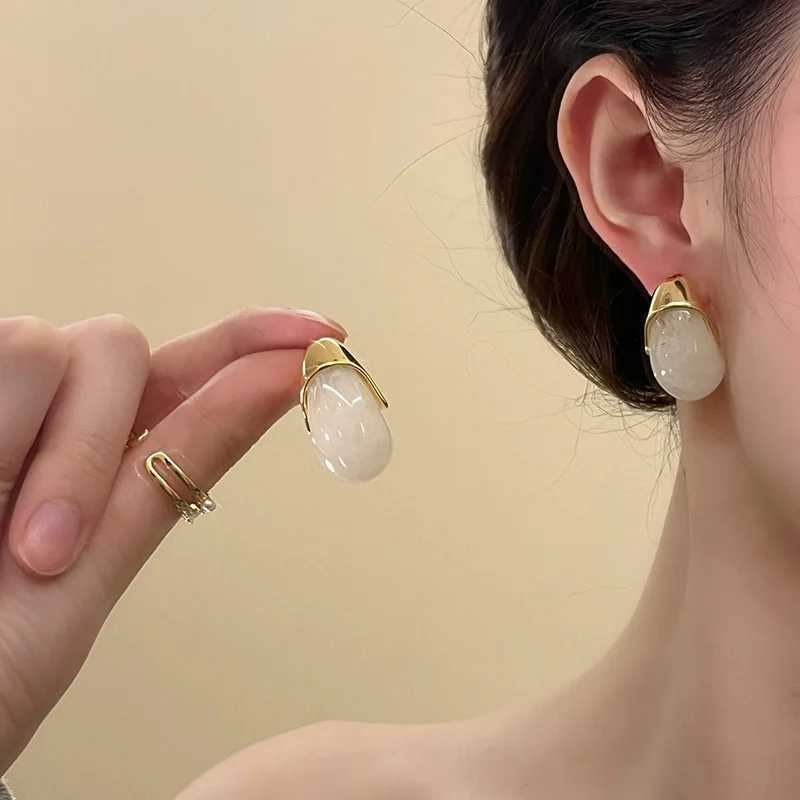 XIALUOKE Fashion Geometric Irregular Resin Stud Earrings Womens Party Wedding Jewelry Travel Accessories H260403