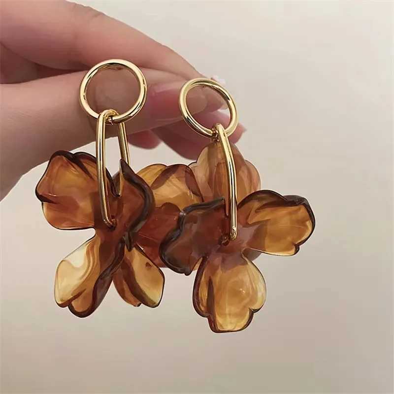 XIALUOKE Fashion Acrylic Flowers Earrings Vintage Personality petal Earrings Ms Travel Wedding Party Jewelry Accessories H260403