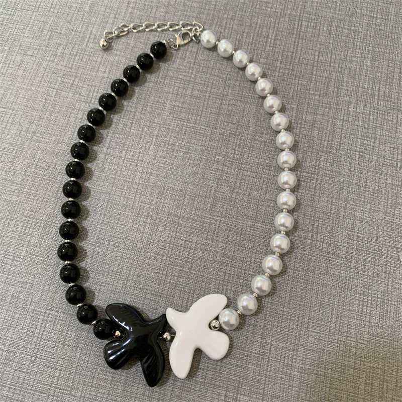 XIALUOKE Metal Stainless Steel Round Ear Hoop Pigeon Drop Earrings For Women European American Style Personality Travel Jewelry H260403