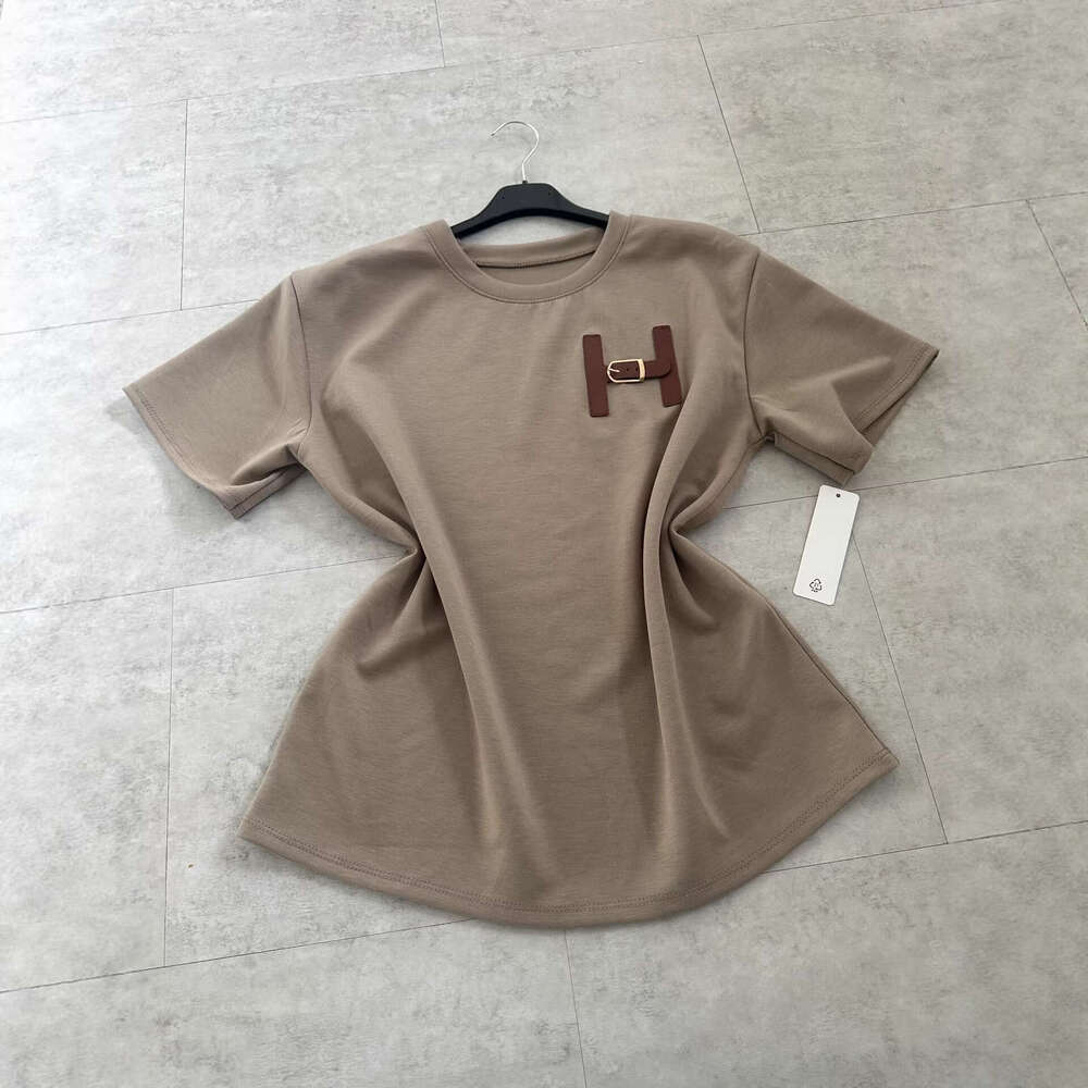 Summer New Women's Short Sleeve T-Shirt Fashion Personalized Leather Label Patch Casual Loose Pullover Top Soft Comfort Tee