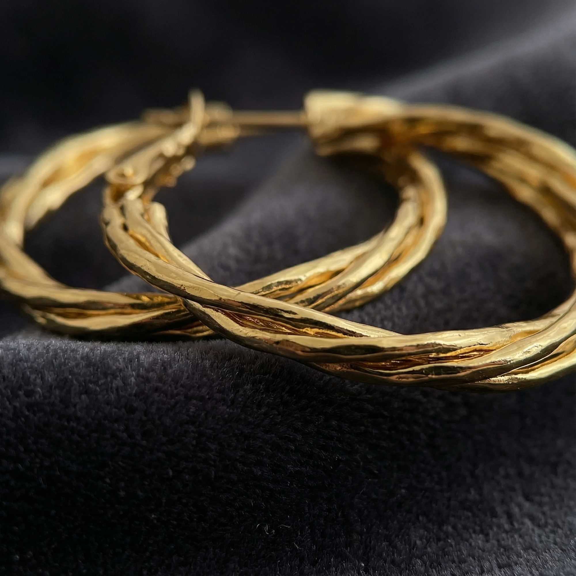 Womens Minimalist Multi-layer Circle Earrings 925 Silver Stud C-shaped Luxury High-End Feel Earrings H260403