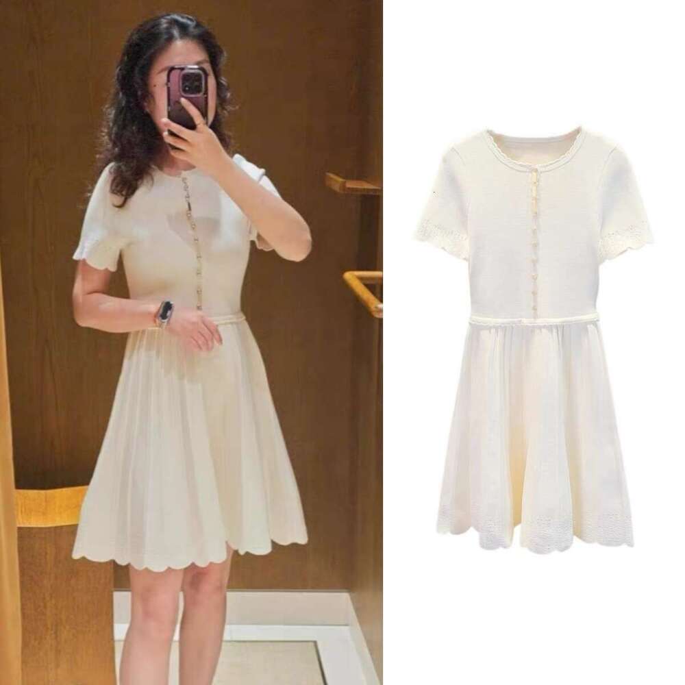 2026 summer new women's designer French k30 elegant slim fit single breasted waist knit pleated skirt
