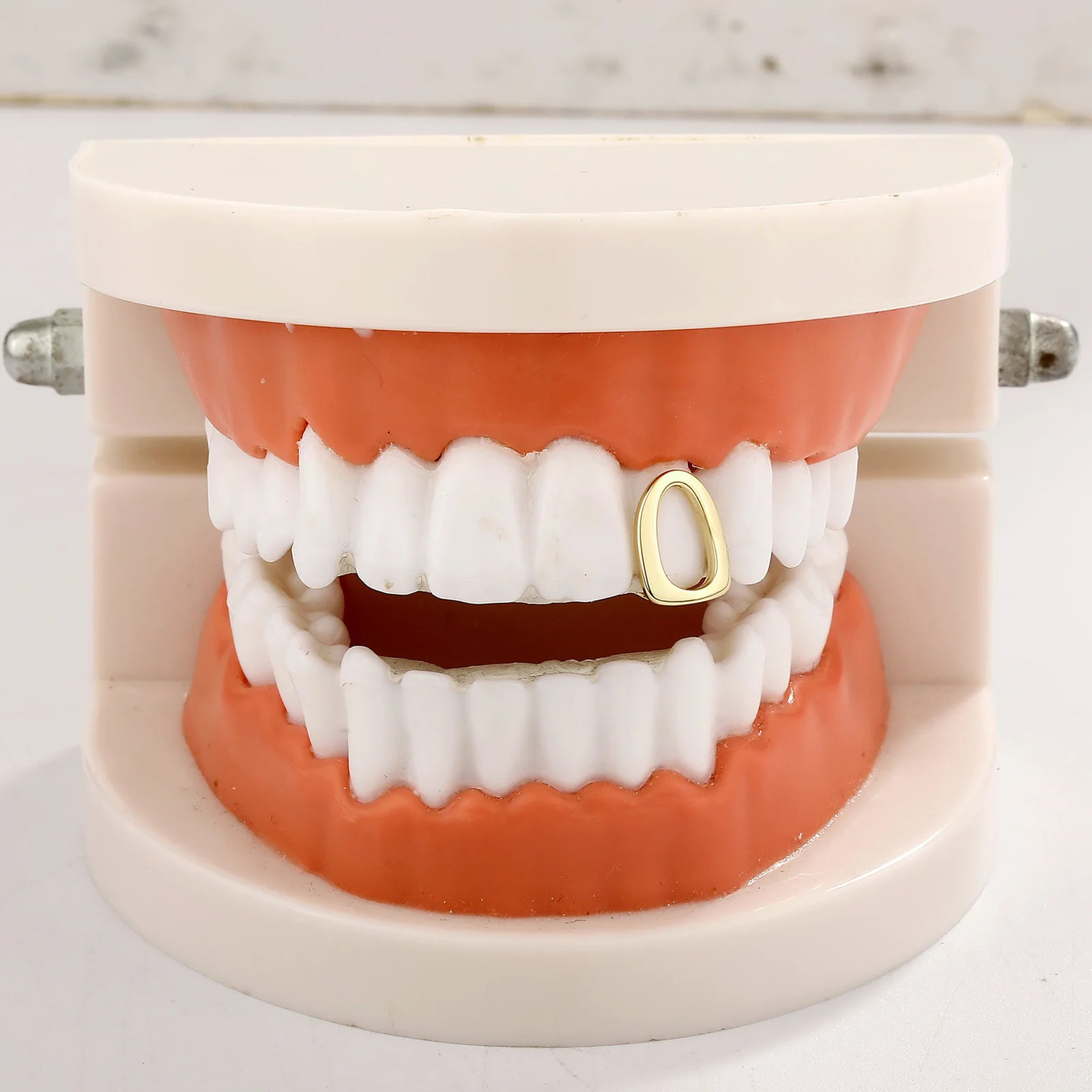 TOP Hip Hop Single Hollow Teeth Caps For Women Men Braces Simple Glossy Tooth Grills Jewelry Cosplay Dental 260324BJ - view 3
