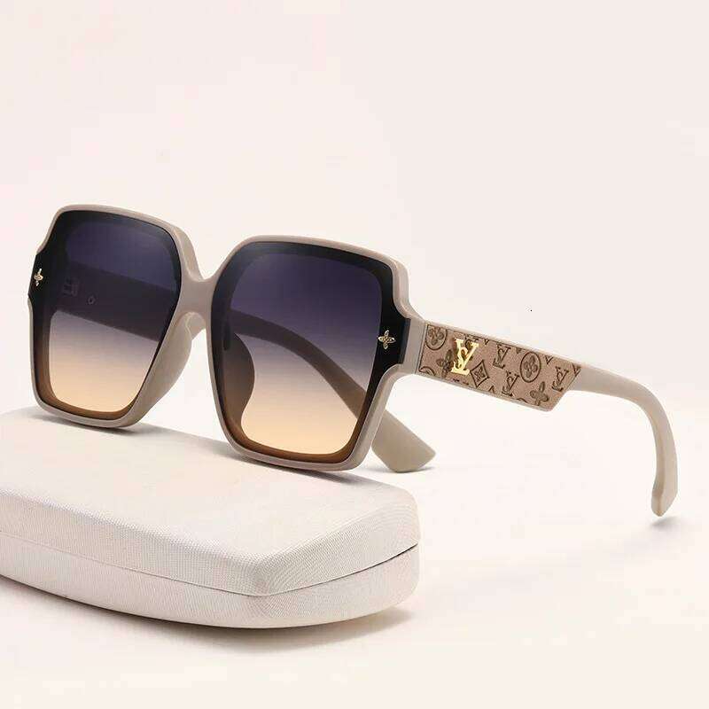 Fashionable square women's sunglasses, luxurious UV resistant large frame sunshade mirror, fashionable luxury large frame mirror