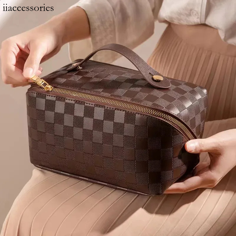 Leather Travel Portable Women Makeup Case Waterproof Multifunctional pouch Womens Cosmetic Bag - view 6