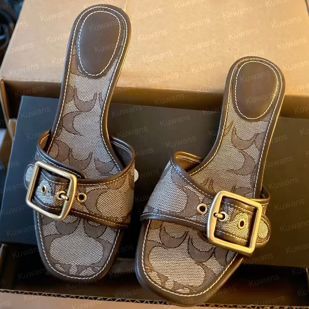 Designer Margot Sandals Women Kitten Heels C Beach Summer Luxury Denim Heel High Leather Slippers Fall Pumps Lady Slides Low Heeled 35-42