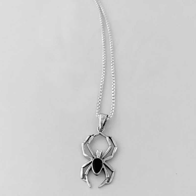 Huitan Cute Spider Animal Pendant Necklace for Girls Silver Color Chain Necklace Y2K Style Women Neck Accessories Trendy Jewelry H260403