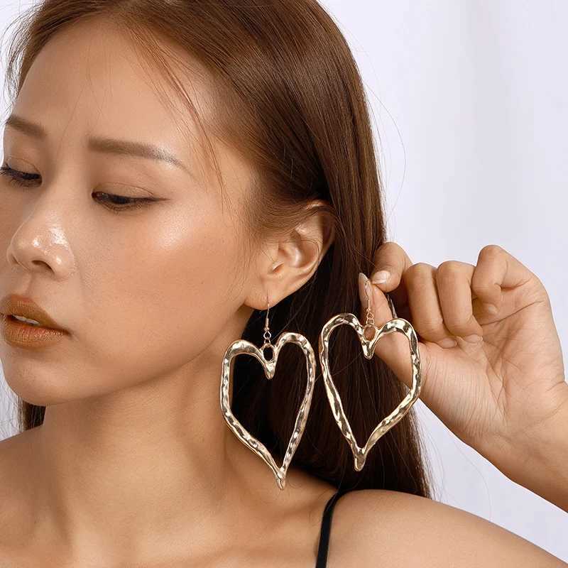 Fashion Exaggerated Big Hollow Love Heart Drop Earrings for Women Girls Party Festival Jewelry Gifts H260403