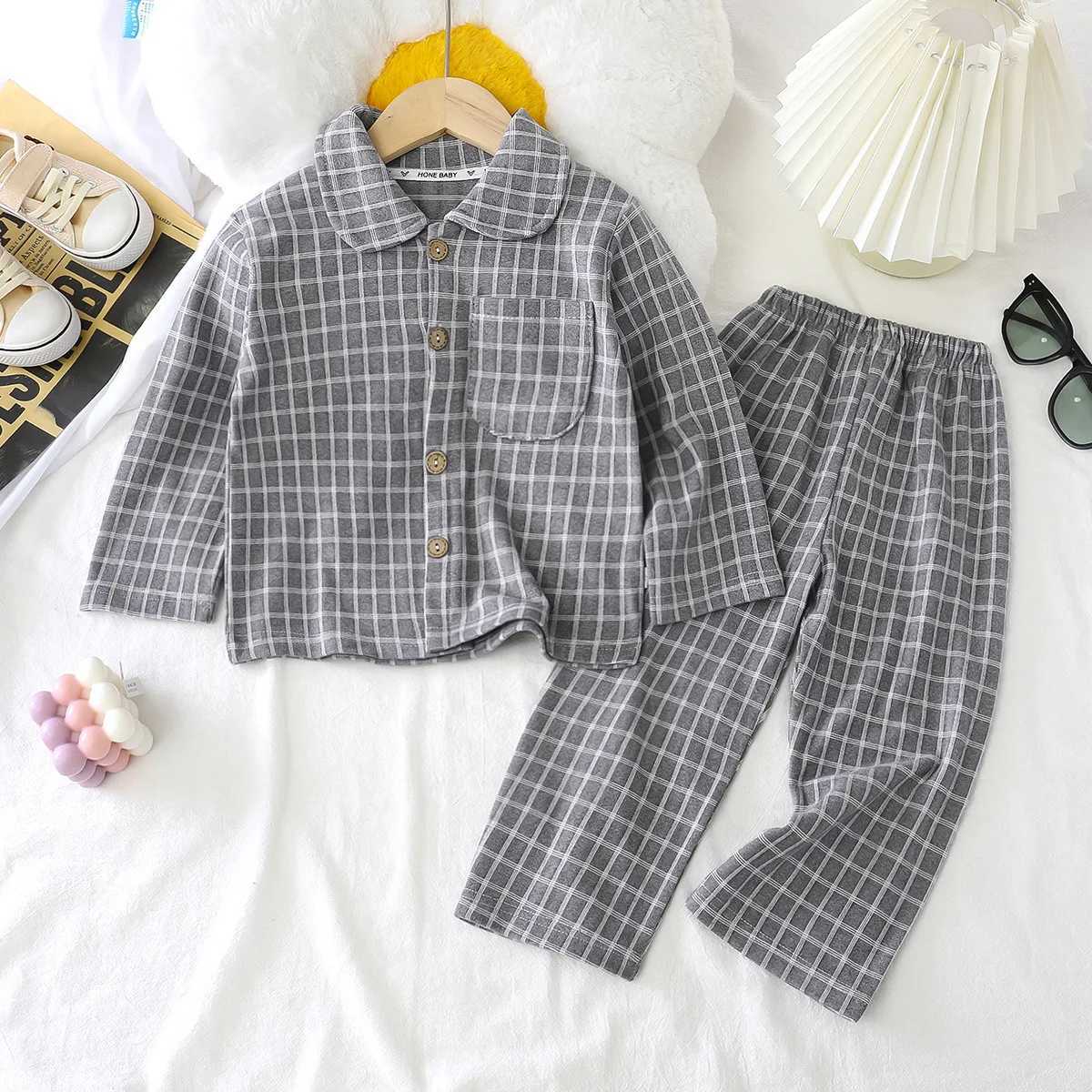 2025 Kids New Years Clothes Set Christmas Cotton Pajamas Childrens Soft Sleepwear Plaid Clothing Button 2 Pcs Suit Xmas Look H260403