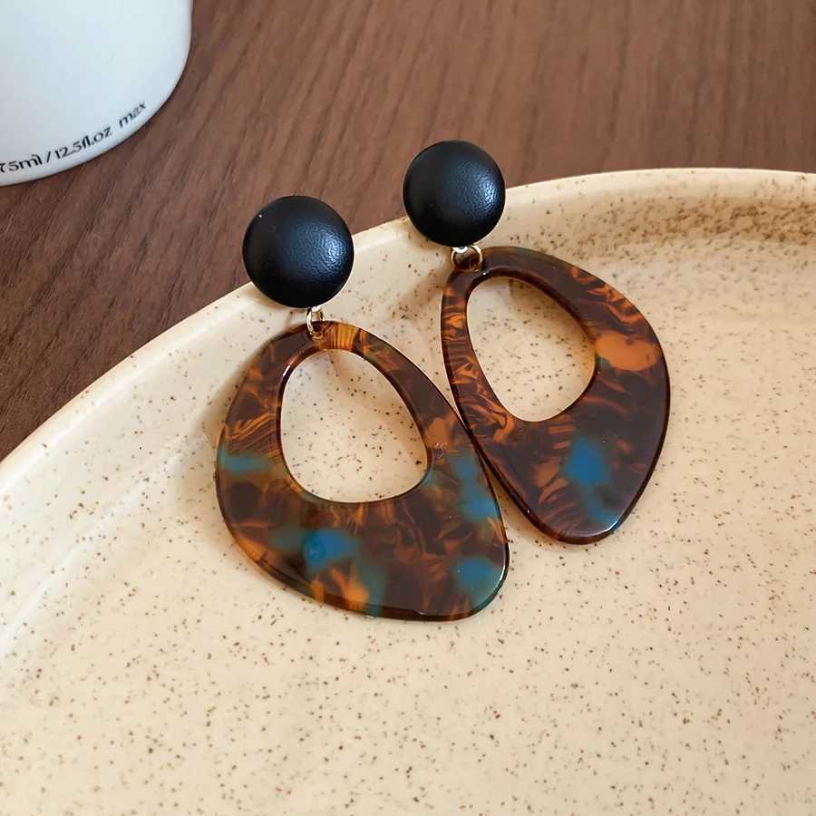 Acrylic Leopard Print Earrings for Women Maillard Temperament Leather Irregular Drop Earring Charm New Trend Jewelry Banquet K H260403