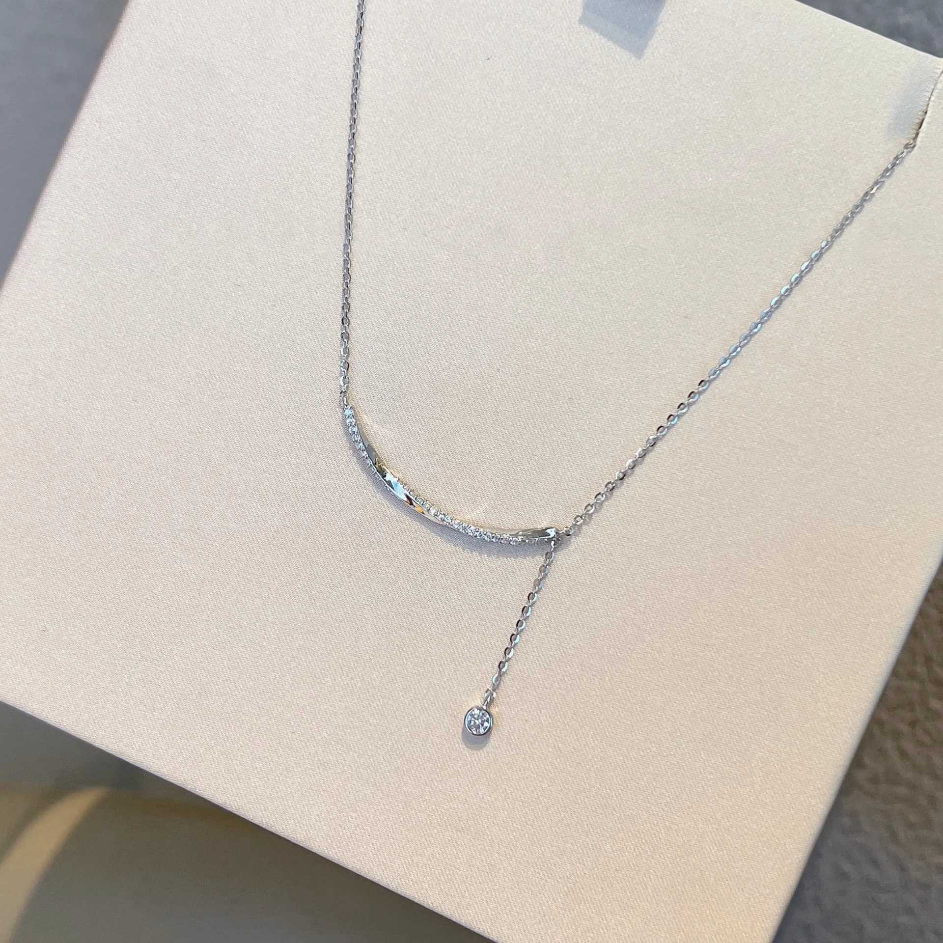 Elegant Tassel Zirconia Necklace for Women Luxury Clavicle Chain High-End Feel Diamond Embedded Pendant Wholesale Jewelry H260403