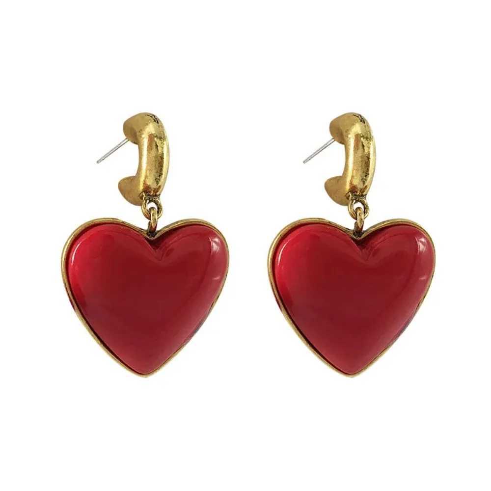 New Retro Fashion Creative Trend Large Exaggerated Womens Heart Pendant Earrings Red Black Punk Street Niche Party Accessories H260403
