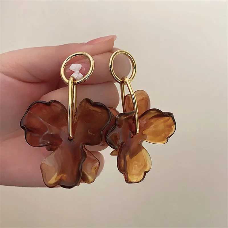 XIALUOKE Fashion Acrylic Flowers Earrings Vintage Personality petal Earrings Ms Travel Wedding Party Jewelry Accessories H260403