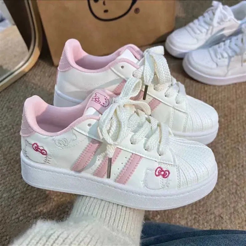 Sanrio Y2K Hello Kitty Springautumn Girls Cute Pink Sneakers Female Harajuku Soft Girl Skateboard Casual Vulcanized Shoes Women