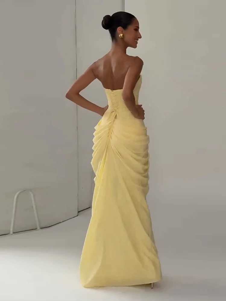 Sexy Solid Pleated Strapless Dress Lady Chic Off-shoulder Backless High Waist Split Dresses Women 2026 New Evening Party Gown H260402