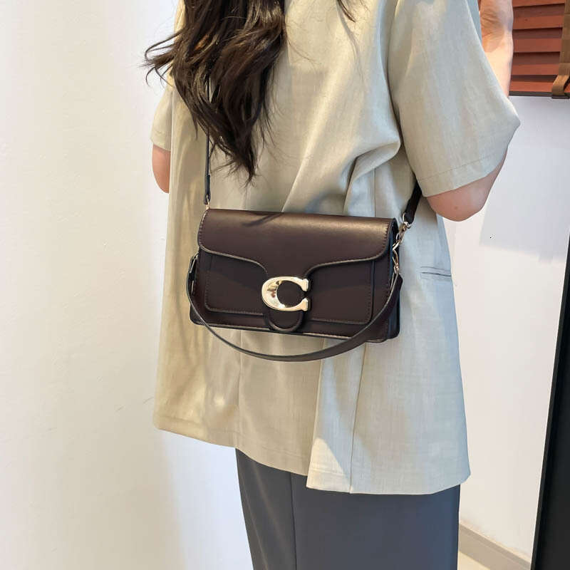2026 New Niche Bag: High-Quality, Solid Color, Simple and Versatile Small Square for Commuting, Single-Shoulder Women's Bag