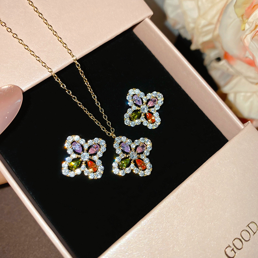 14k real gold plated simple zircon flower necklace, light luxury niche collarbone chain, fashionable and exquisite dazzling jewelry for women - view 6