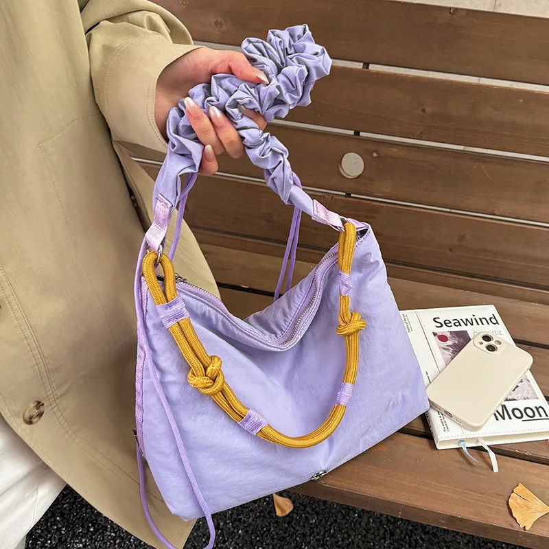 Fashion Winter Comfortable and Versatile Texture Hobo Bag Cotton Puff Leisure Shoulder Bag Wrinkled Commuting Crossbody Bag 260330
