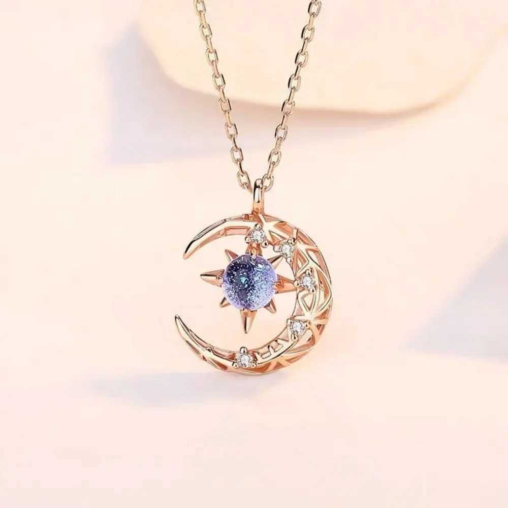 Simple Exquisite Fashionable and Creative Dream Star and Moon Moonstone Necklace Pendant Womens Elegant Pendant Jewelry H260403