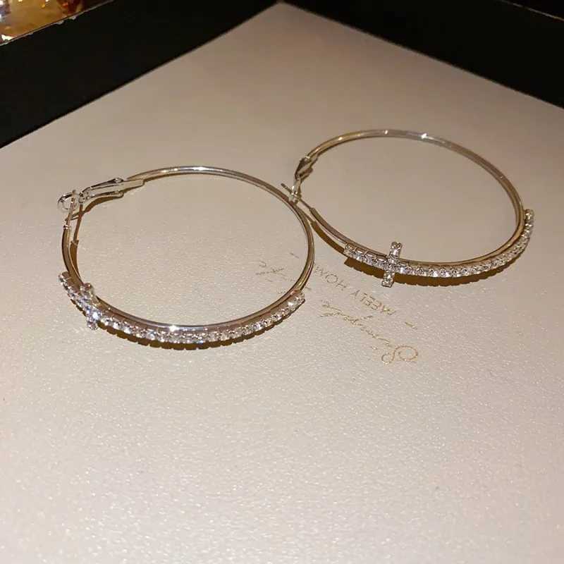 Shiny Big Circel Cross Hoop Earrings for Women Exquisite Rhinestones Ear Buckles Earrings High-end Geometric Ear Rings Jewelry H260403