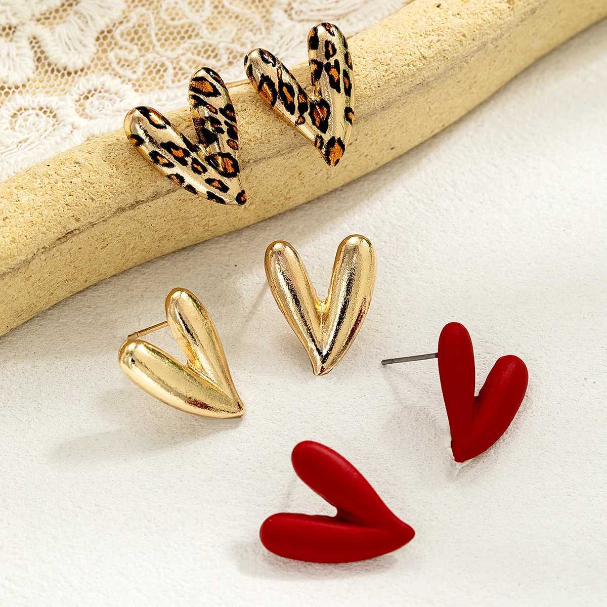 3 pairs of personalized and versatile leopard print heart-shaped womens earrings set red spray painted earrings H260403