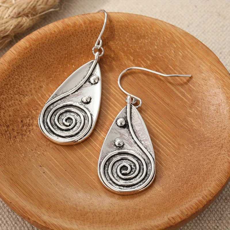 Vintage Carved Spiral Pattern Pendant Earrings Womens Bohemian Ethnic Style Drop Earrings Vacation Jewelry Accessories Gifts H260403