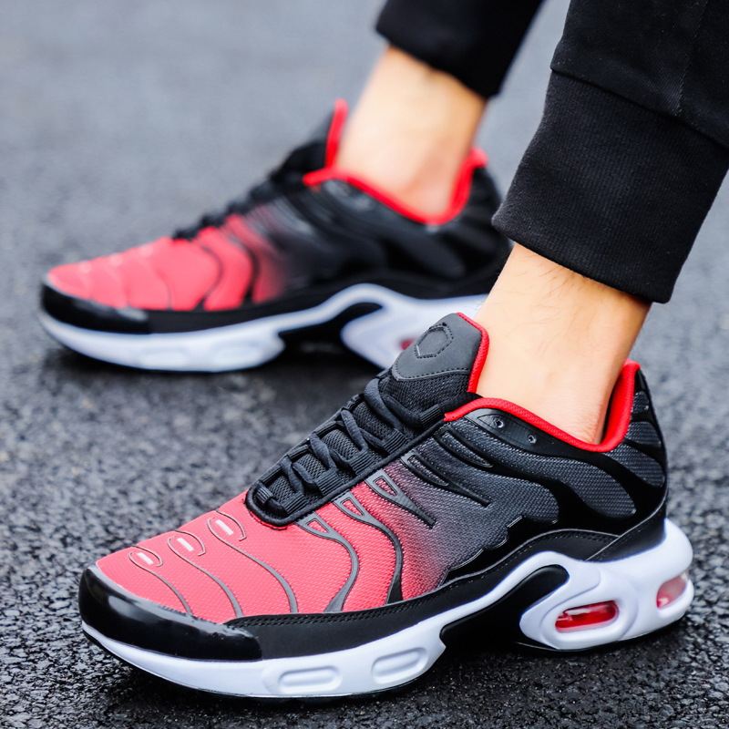 Free shipping 2026 Lightweight Running Shoes Breathable Non stuffy Outdoor Casual Shoes Hot Selling large size36-46